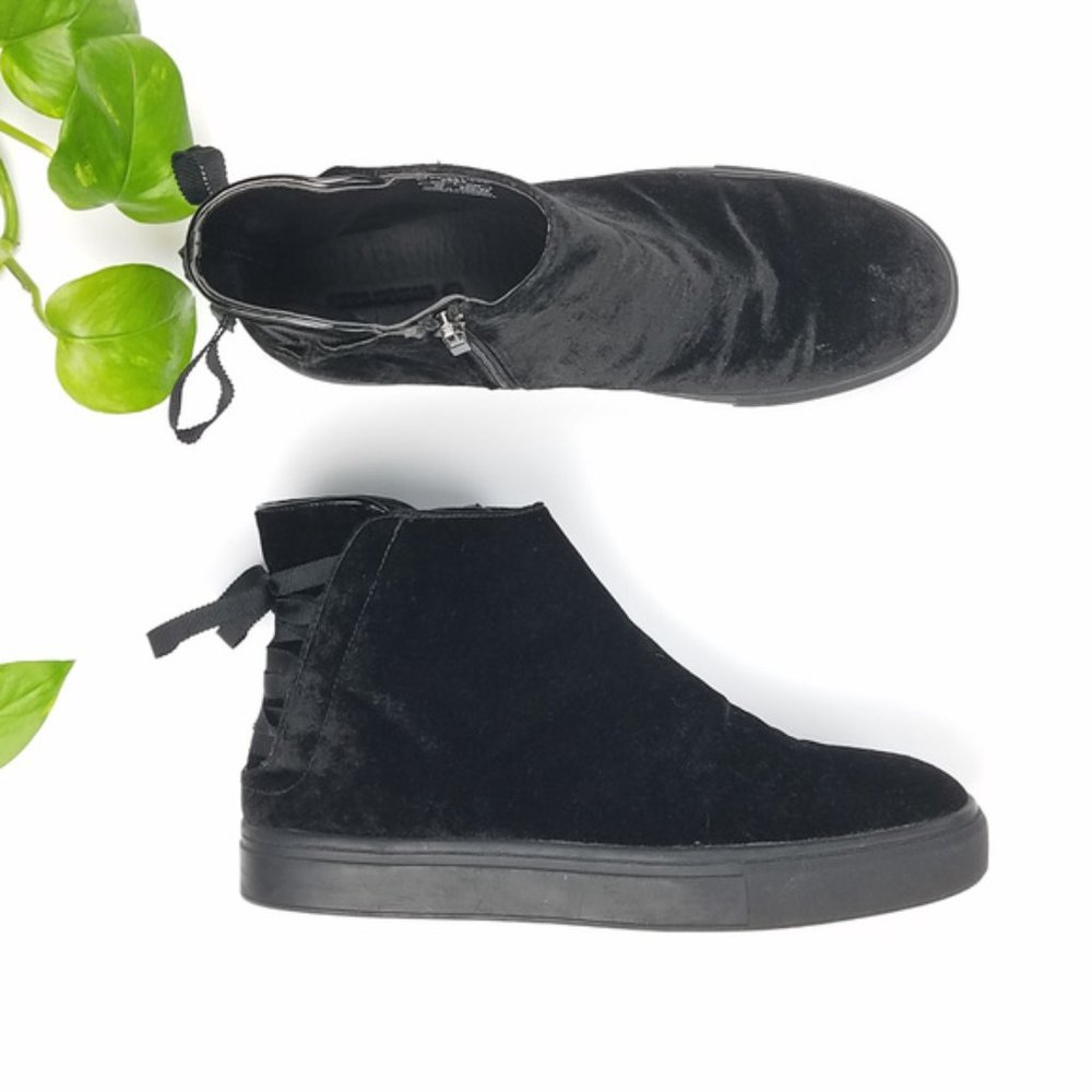 Zara Women size 7 Velvet  hightop